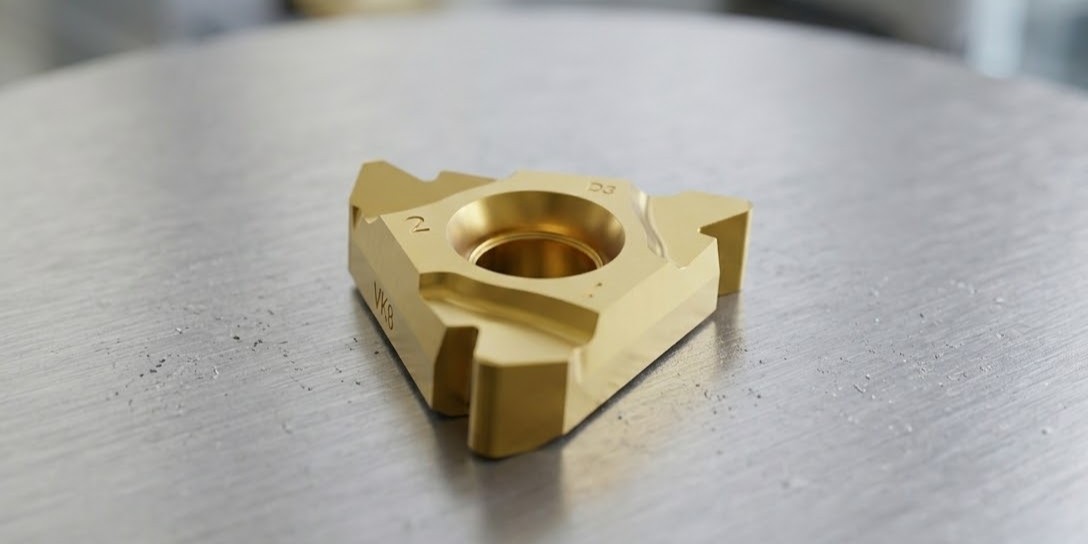 MACH TT y MACH 25: innovación en roscado de alta exigencia presentada en EMO Hannover 2025